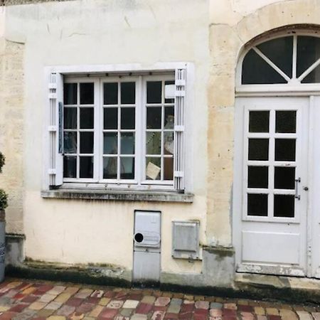 Au Coeur Du Vieux Bayeux, Logement De Charme Apartamento Exterior foto